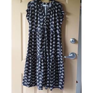 Wonderly Dark Heather Black Fan Tiered Midi Dress Pockets Henley Large